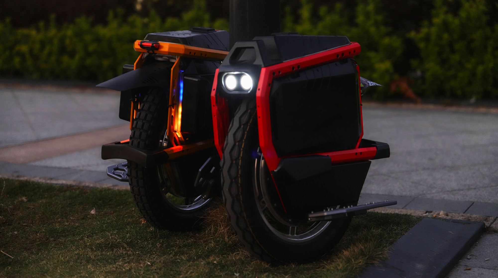 Il monoruota: di giorno e di notte